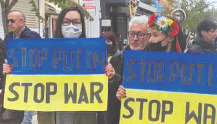 ουκρανοι: Διαδήλωσαν και στην Κρήτη!