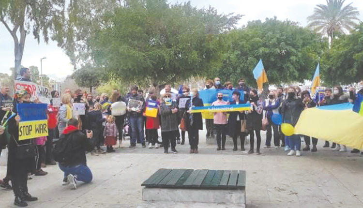 ουκρανοι: Διαδήλωσαν και στην Κρήτη!