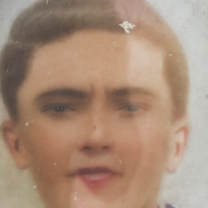 Μανώλης Κωνσταντίνου Καπαρουνάκης, Δολοφονήθηκε  στην άκρη του χωριού του Θραψανού, στις 10 Σεπτεμβρίου 1944 από τα κατοχικά στρατεύματα