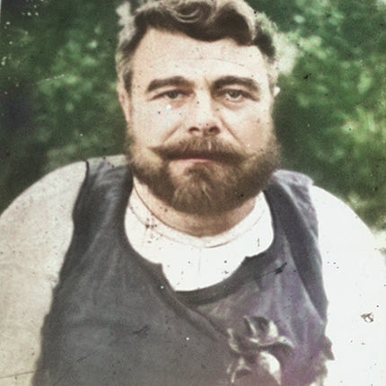 Ο Νικόλαος Γεωργίου Φρουδάκης – «Τηλεφωνητής». Από θραύσματα οβίδας τραυματίστηκε στα πόδια, στις 10 Σεπτεμβρίου 1944