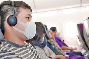 τα αεροπλάνα που ο κόσμος κάθεται δίπλα-δίπλα