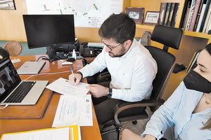 Την Ευρωπαϊκή Χάρτα Ισότητας των Φύλων στις Τοπικές Κοινωνίες υπέγραψε ο δήμαρχος Μαλεβιζίου Μενέλαος Μποκέας