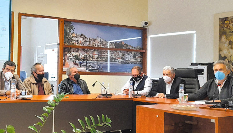 Στη Σητεία ο αντιπεριφερειάρχης Περιβάλοντος Νίκος Ξυλούρης.