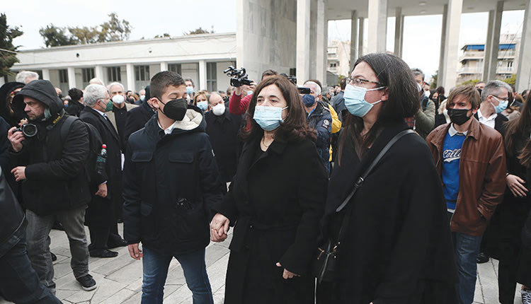 κηδεια τσοβολα