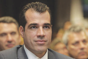 ΠΛΕΥΡΗΣ ΓΙΑ ΜΕΤΡΑ: Πάμε σε  «κανονικό» Πάσχα