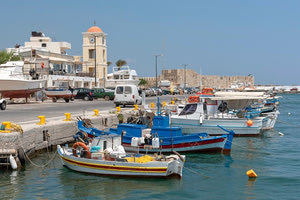 Έκλεψαν μπαταρίες από... βάρκες