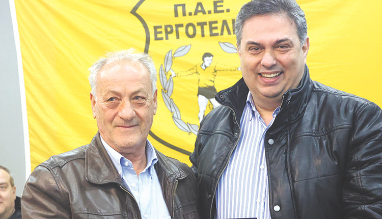 Ο Στέλιος Κανάρης στη βράβευση  από τον κ. Πιτσούλη