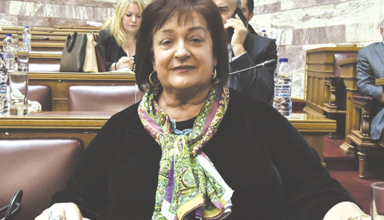 Η πρώην υπουργός «έφυγε» σε ηλικία  71 ετών 