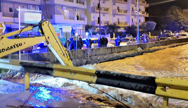 Εργασίες αποκατάστασης των ζημιών  λόγω της έντονης βροχόπτωσης