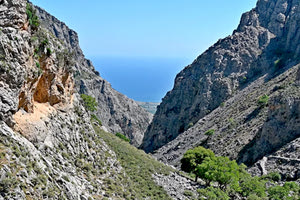 Πεζοπορία στην επαρχία Σφακίων για τους Δρόμους Ζωής