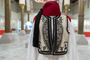 ΠΑΡΑΤΑΣΗ ΕΩΣ 20 ΜΑΡΤΙΟΥ - ΤΩΡΑ ΚΑΙ ΨΗΦΙΑΚΗ ΞΕΝΑΓΗΣΗ 4.000 επισκέπτες θαύμασαν ήδη τους “Εύζωνες”