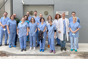 Ένα από τα χαρακτηριστικά της Mονάδας του ΠΑΓΝΗ είναι η υψηλή κατάρτιση των ανθρώπων που την στελεχώνουν