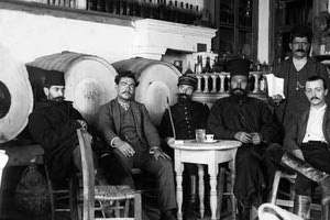 ΦΩΤΟΗΜΕΡΑΣ: άλλοι στρατιώτες με Κρητικούς.