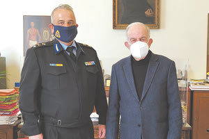 Με τον δήμαρχο Ηρακλείου Β. Λαπρινό συναντήθηκε ο περιφερειακός διοικητής της Πυροσβεστικής Γ. Τσικαλάς
