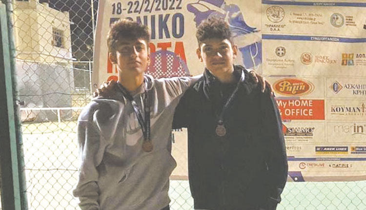 Οι Καρακώστας και Τζωρμπατζάκης