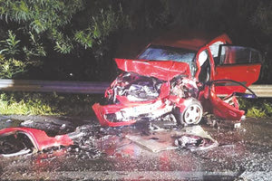 Άμορφη μάζα σιδερικών το αυτοκίνητο που επέβαιναν οι υπήκοοι Ρουμανίας