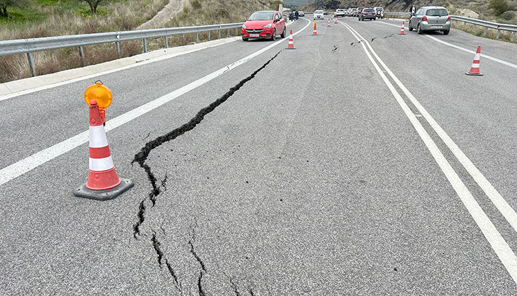 μεσαρα Καθίζηση δρόμου: Προτεραιότητα στην γεωτεχνική μελέτη