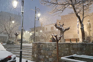 ΧΙΟΝΙΑ ΣΤΑ ΟΡΕΙΝΑ, ΚΡΥΟ ΠΑΝΤΟΥ Ο “Φίλιππος” καθυστερεί την άνοιξη