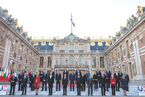 Η Σύνοδος της Ε.Ε. υπόσχεται βοήθεια, όχι πόλεμο