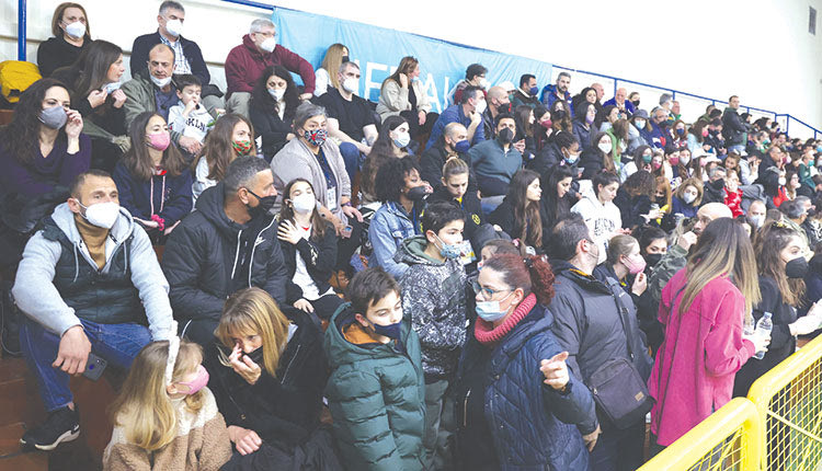 Οκ, καλό το “Λίντο” “κουκλάκι” είναι, αλλά 1.200 άτομα χωράει σε κανονικές συνθήκες. Είναι μικρό και ο κόσμος δεν ευχαριστιέται... Για τον κόσμο άλλωστε δεν γίνονται οι διοργανώσεις ή κάνω λάθος;