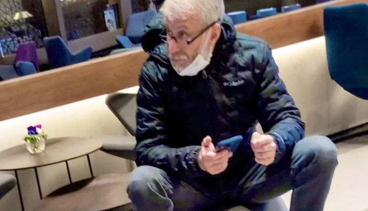 Ο Ρομάν Αμπράμοβιτς τρέχει για να αποφύγει τις κυρώσεις που ισχύουν από χθες.