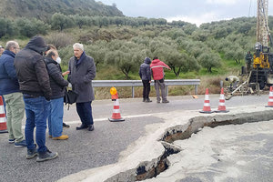 ΓΙΑ ΤΗ ΜΕΣΣΑΡΑ Μάχη με τον δρόμο και τον... χρόνο