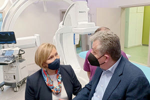 Μίνα Γκάκα και Σταύρος Αρναουτάκης σε ΠΑΓΝΗ και Βενιζέλειο νοσοκομείο