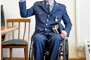 Σε αξιωματικό της Ελληνικής Αστυνομίας προήχθη ο Χανιώτης Παραολυμπιονίκης, Αντώνης Τσαπατάκης