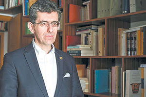 Βασίλης Βερτουδάκης, Αναπληρωτής Καθηγητής Κλασικής Φιλολογίας στο Τμήμα Φιλολογίας του Πανεπιστημίου Αθηνών