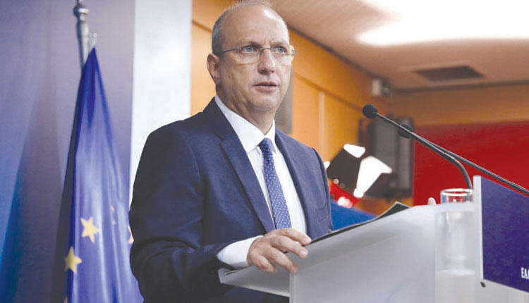 Γιάννης Οικονόμου