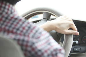 Για ένα κορνάρισμα παραλίγο να του... βγάλουν το μάτι