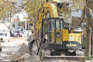 Θέλουν αναθεώρηση τιμών και παράταση μέχρι 6 μηνών για την αποπεράτωση