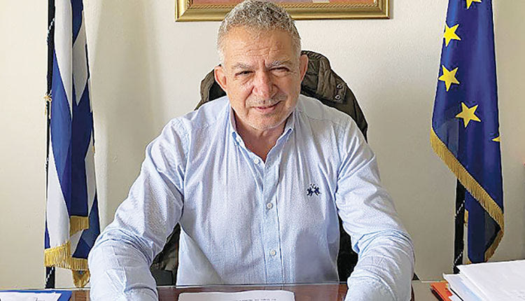 Ο δήμαρχος Φαιστού Γρ. Νικολιδάκης