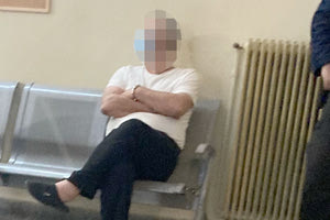 Σχεδόν σαράντα χρόνια υποφέρει η Ελένη στα χέρια του συζύγου της...