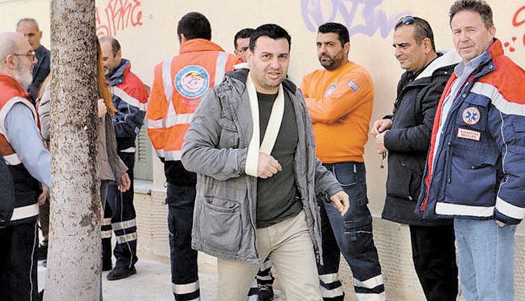Συνολική ποινή φυλάκισης 22 μήνες κατά συγχώνευση στον καθένα, με τριετή αναστολή, επέβαλε την Πέμπτη το Τριμελές Πλημμελιοδικείο Ηρακλείου στους δύο νεαρούς, οι οποίοι τα ξημερώματα της 9ης Φεβρουαρίου 2020 συνελήφθησαν από αστυνομικούς για απρόκλητες επιθέσεις σε βάρος δύο ατόμων, ενός διασώστη του ΕΚΑΒ και ενός αλλοδαπού στο Ηράκλειο.