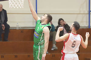 Φάση από το δραματικό ματς του Δειλινού με τον ΟΑΧ