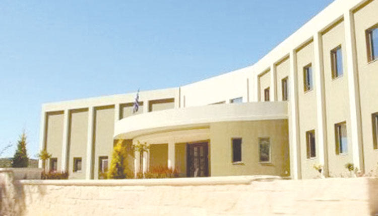 Απέναντι στον δήμαρχο!  Κλείδωσε μου, λένε, τελικά μια νέα υποψηφιότητα που φαίνεται να αλλάζει τα δεδομένα στο δήμο Αρχανών Αστερουσίων .