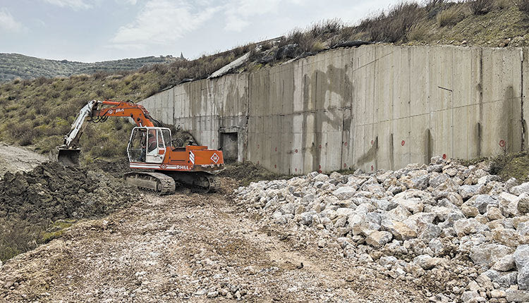 ΠΟΙΟ ΤΜΗΜΑ ΓΙΑ ΜΕΣΣΑΡΑ ΔΙΝΕΤΑΙ ΣΤΗΝ ΚΥΚΛΟΦΟΡΙΑ  Όλα για τη σταθεροποίηση  της κατολίσθησης του δρόμου 