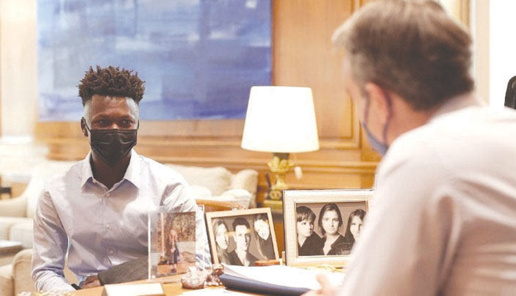 σαιντου απο την απελαση στο μαξιμου