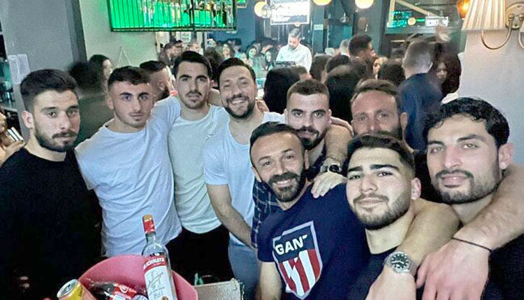 γιορτασε ο γιουχτας