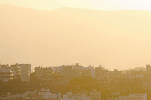 “Πνιγμένη” στην αφρικανική σκόνη μέχρι και το Σάββατο η Κρήτη