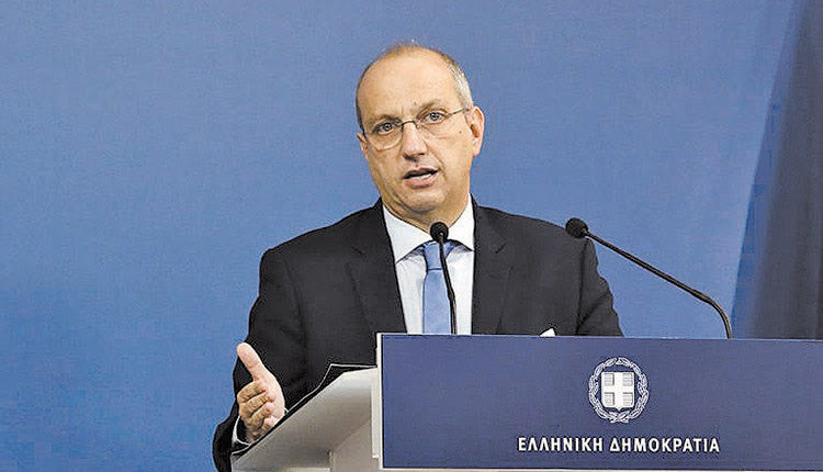 Ο Γιάννης Οικονόμου