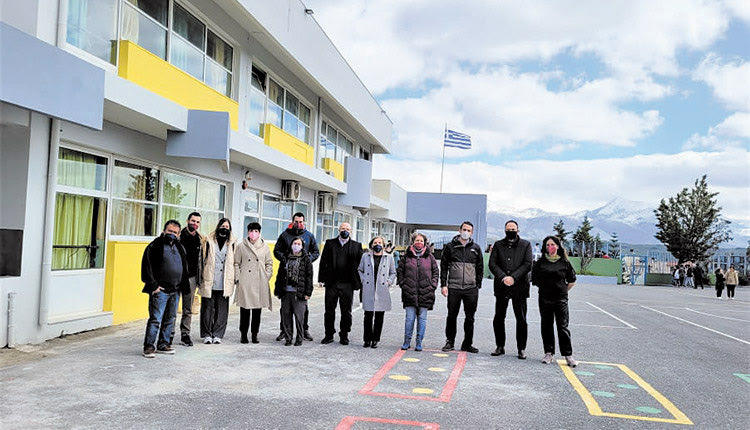 Διαδραστικοί πίνακες από το Μαξίμου στο 2ο Δ.Σ. Αρκαλοχωρίου