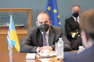 Τον πρέσβη της Ουκρανίας συνάντησε ο Γιάννης Πλακιωτάκης.