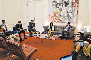 Συνεδρία για τη «θαλάσσια ατζέντα» της CPMR παρουσία της Γενικής Διευθύντριας Θαλάσσιων Υποθέσεων και Αλιείας της Κομισιόν κ. Τσαρλίνα Βιτσέβα, στη Βαρκελώνη