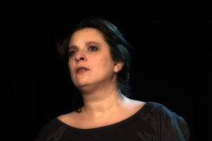 «...και Ιουλιέτα» του Άκη Δήμου, σε σκηνοθεσία Γιάννη Αναστασάκη. Ερμηνεύει η Σοφία Δερμιτζάκη