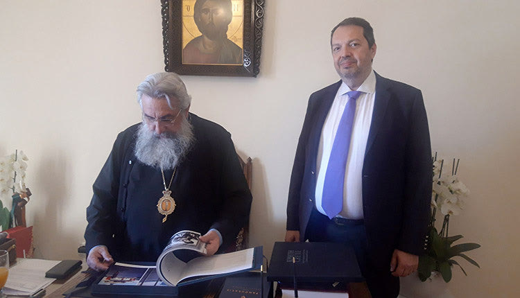 Επίσκεψη στον νέο Αρχιεπίσκοπο Κρήτης κ Ευγένιο ο Διευθύνων Σύμβουλος του Οργανισμού Λιμένος Ηρακλείου κ. Μηνάς Παπαδάκης