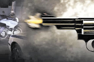 πιστολέρο στο χωριό