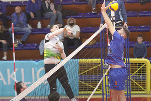 Στιγμιότυπα από τις εντός έδρας ήττες της ΓΕΗ στην Α2 Βόλεϊ