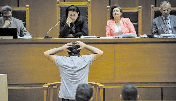 ωση που δρούσε «υπό τον μανδύα πολιτικού κόμματος», η ιστορική απόφαση για τη Χρυσή Αυγή